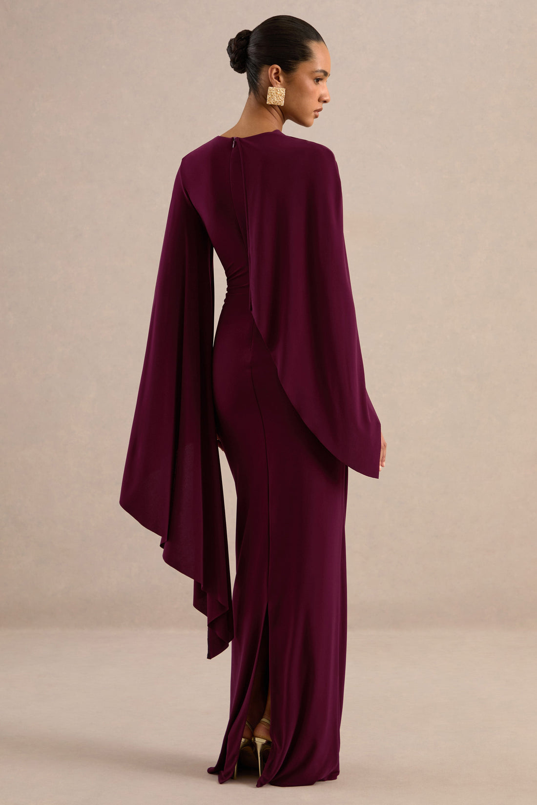 Fervora | Burgundy Round-Neck Maxi Dress With Gathered-Detailing And Sash